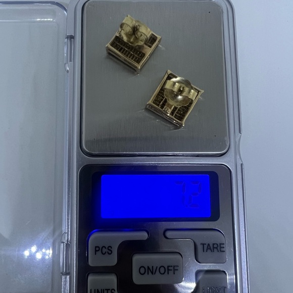 Yellow Diamond Earrings - Picture 10 of 11